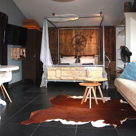 Garden House, Private Studio Apartment With Wifi And Free Parking For 1 Car Weesp Exteriér fotografie